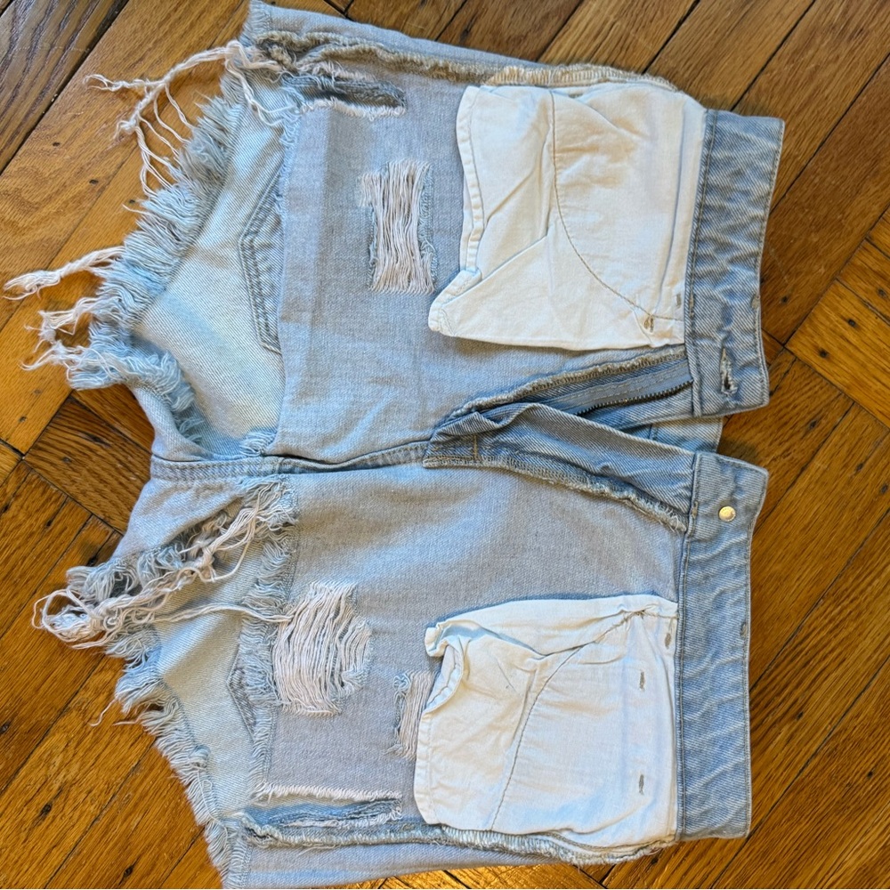 H&M Blue Jean Shorts Distressed Vintage Style - Picture 5 of 7